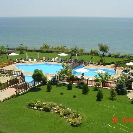 ホテル Monastery 1 Complex First Line